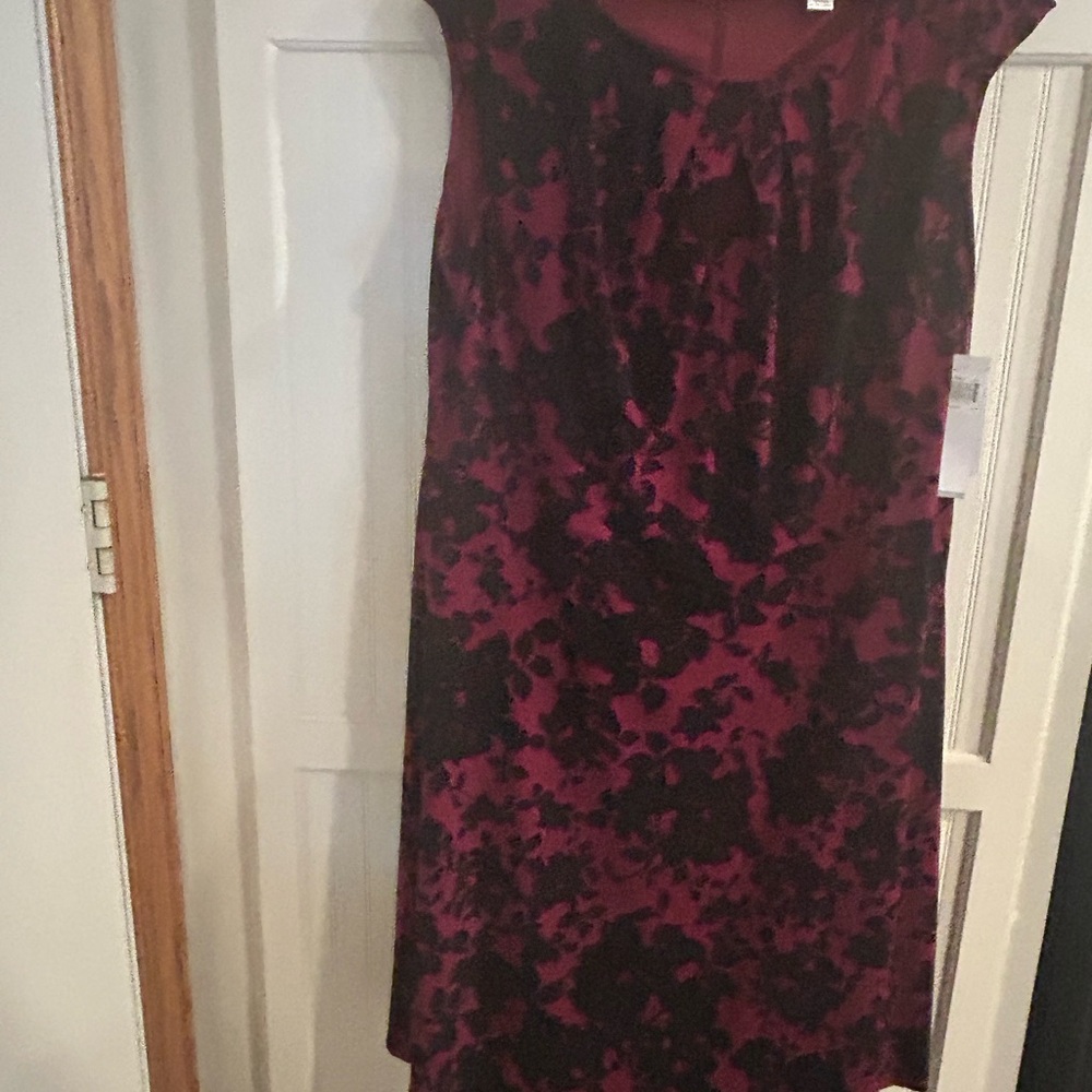 Elegant Burgundy and Black Dress